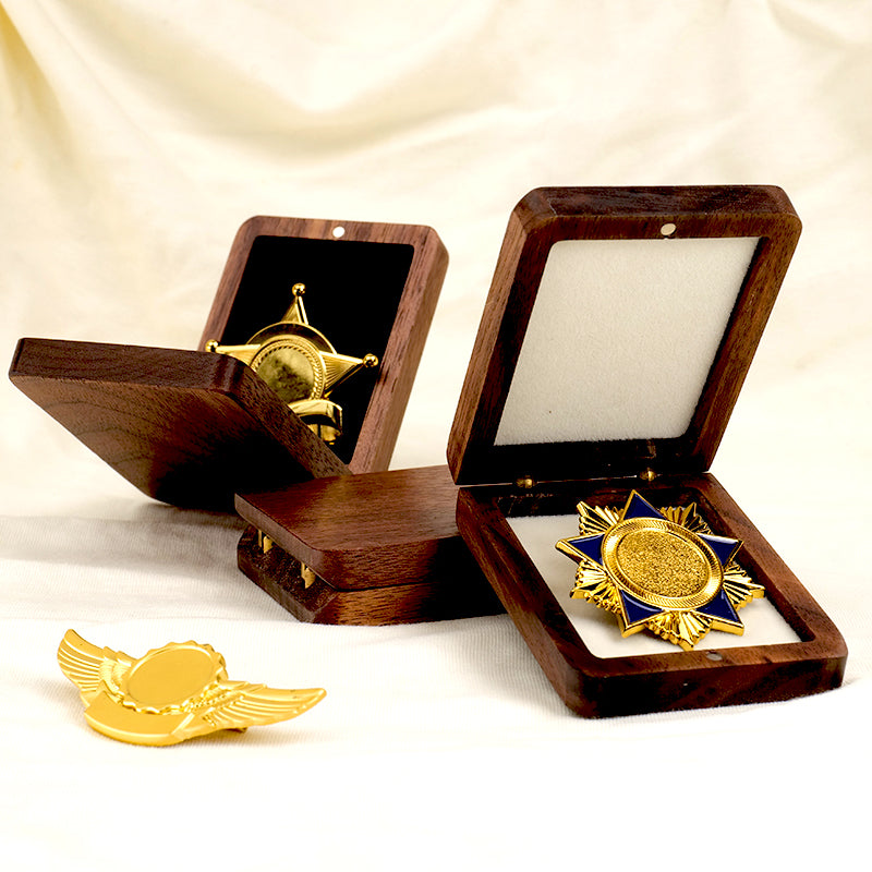 Vintage Retro Wooden Medal Display Case - Antique Style Medal Storage