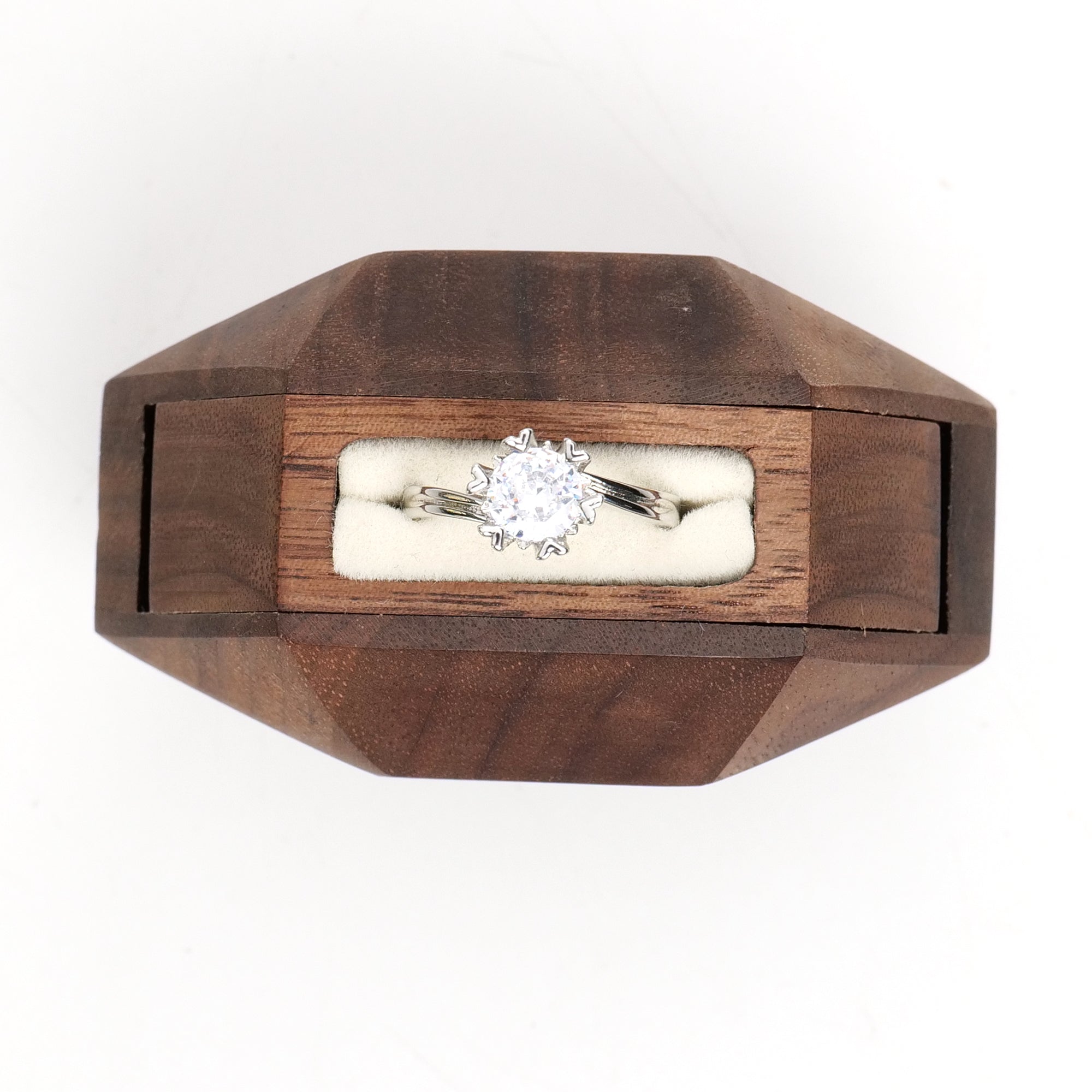 Yookin 3D Hexagonal-Shaped Fixed-Axis Rotating Ring Box - Premium Wood with Flat Facets & Smooth Rounded Intersections | Proposal Design