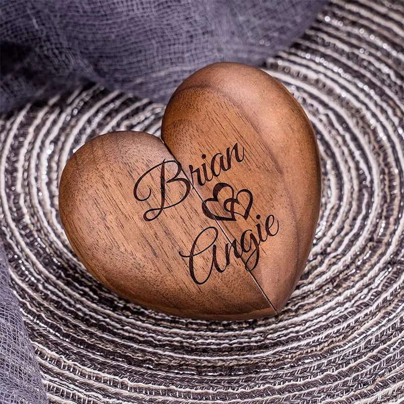 Yookin heart-shaped ring box with custom engraved pattern design for personalized proposal gift