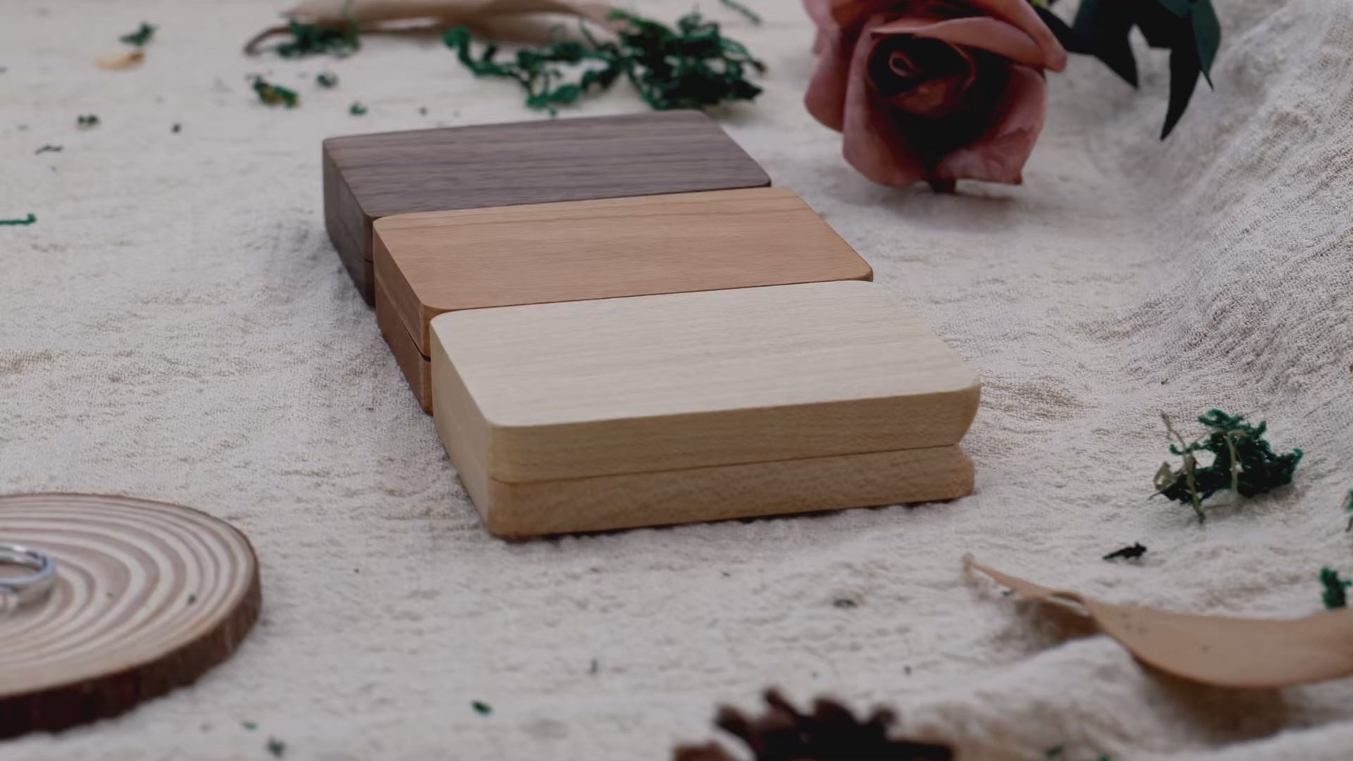 Premium wood kinetic spinning ring box 360 degree rotation display - multi-angle showcase and magnetic flip-top opening demonstration